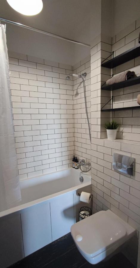 Przestronny Apartament W Centrum Apartment Warsaw Ngoại thất bức ảnh